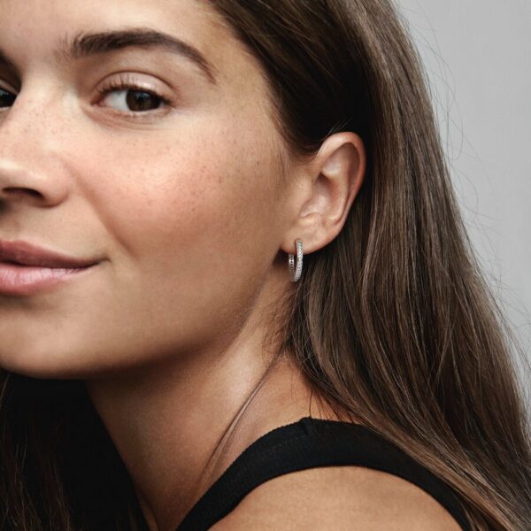 Pendientes de Aros de Plata con Circonitas Brillantes