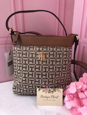 cartera tommy monogram